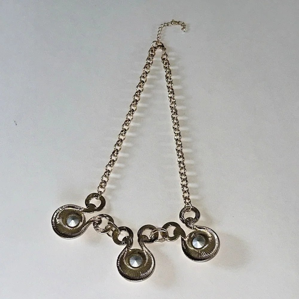 Unbranded Statement Necklace Womens OS Gold Excellent Crystal Bib Hammered Metal